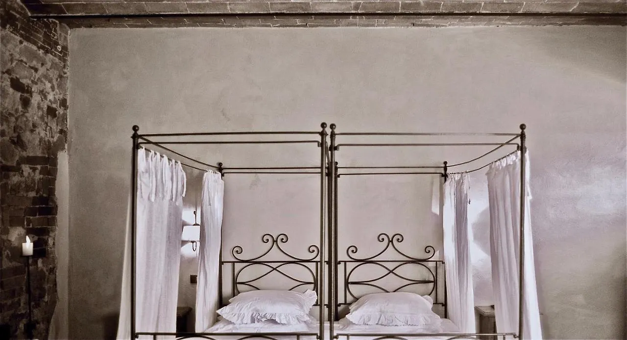 **  La Saracina Hotel Pienza Italy